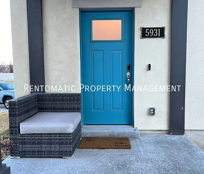 5931 W Lake Ave — Photo 2