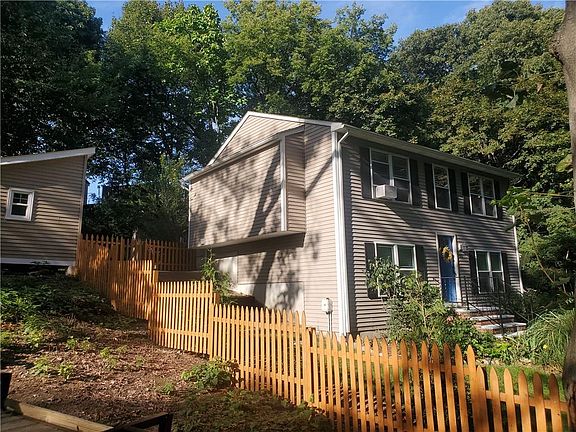 4th image of 85 Shattock Ave