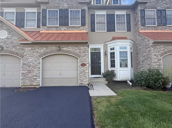 50 Hillside Ct S, Palmer Twp, PA 18045