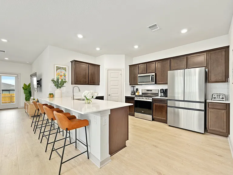 2300 Ranier Ct — Photo 2