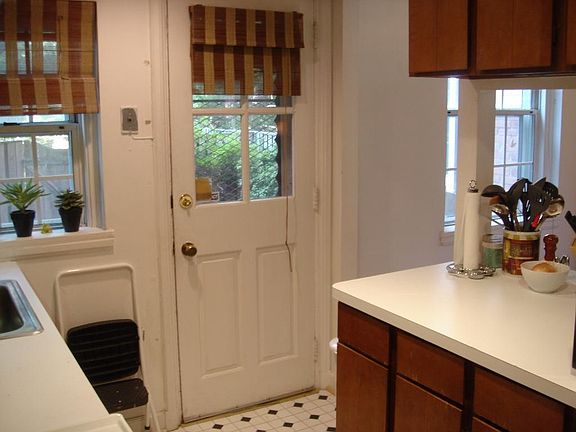 Kitchen to garden