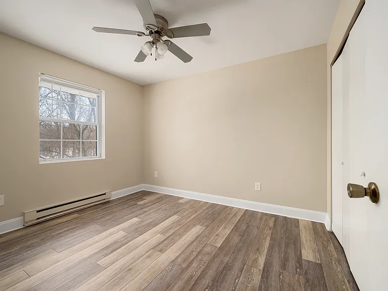 Old Carriage House Apartments — Photo 32