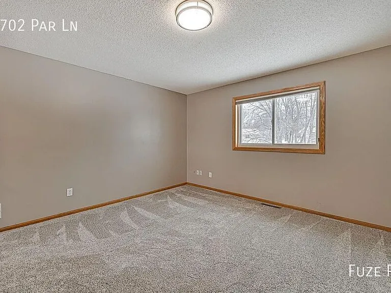 1702 Par Ln — Photo 35