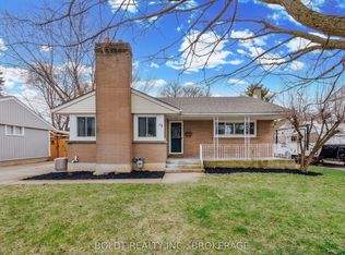 12 Sunnyside Dr, Saint Catharines, ON L2M2A1