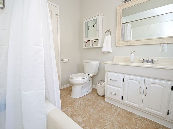 Main bathroom