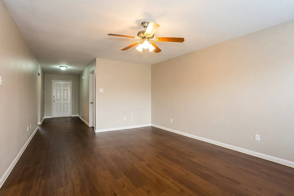 3 bed, 2.0 bath, 1342 sqft, $1,710 — Photo 4