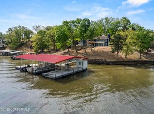 19 Peppercorn Ln, Climax Springs, MO 65324