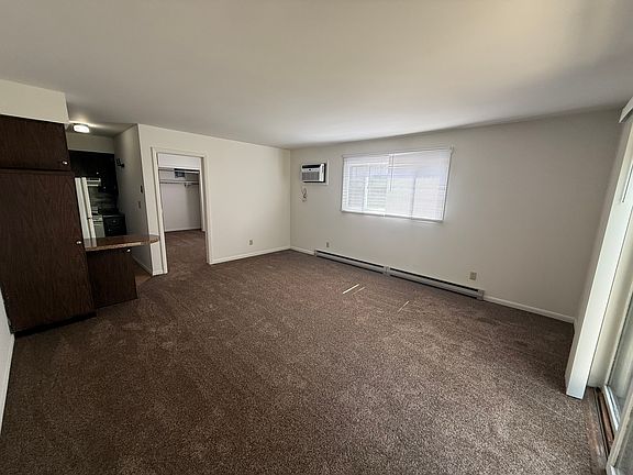 4th image of 324 Maple Dr APT 25