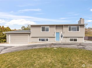 109 Pyramid Pl, Chelan, WA 98816