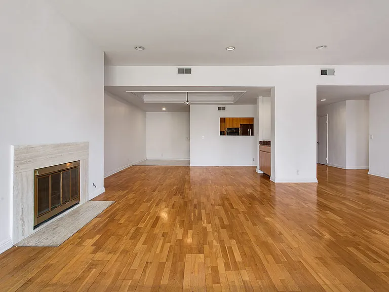 1880 Veteran Ave #211 — Photo 7