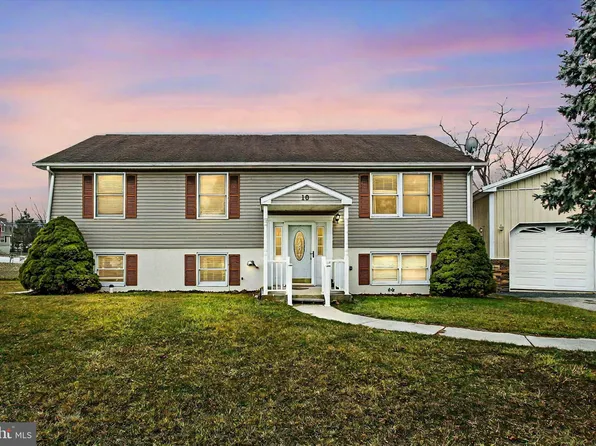 10 Heights Ct, Abbottstown, PA 17301