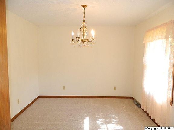3rd image of 611 Hillmont St NW