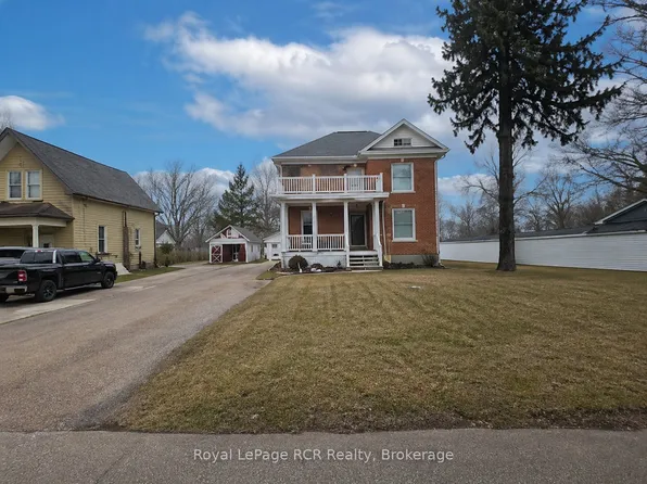212 King St, North Perth, ON N0G 1B0