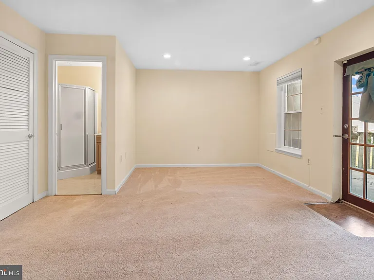26 Wessex Ct — Photo 29