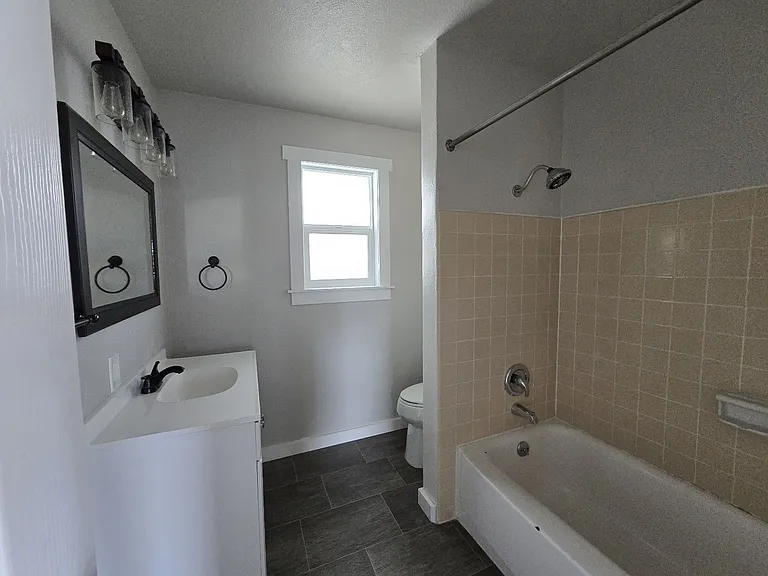 2585 W Bradford Ct — Photo 13