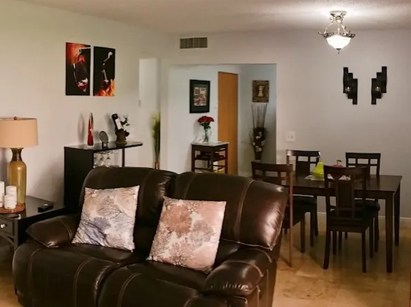 7785 SW 86th St APT 124, Miami, FL 33143