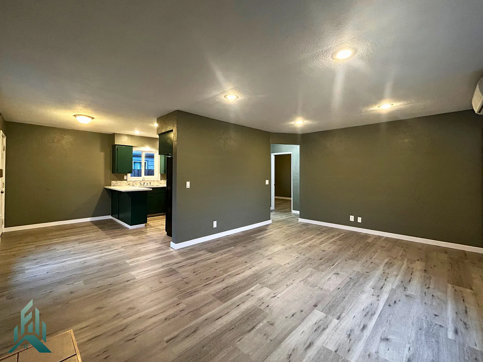 2 bed, 800 sqft, $1,595 — Photo 4