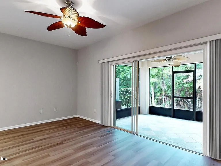 5881 Moonstone Ct — Photo 24