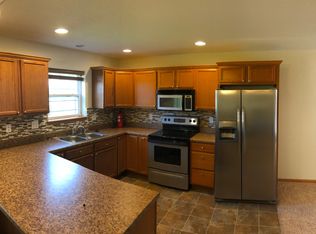 164 War Admiral Ln, North Liberty, IA 52317
