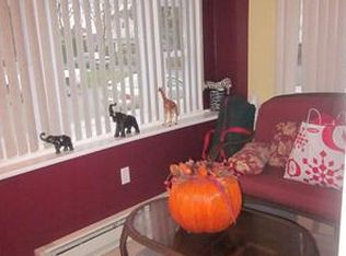 809 Harrell Ave, Woodbridge, NJ 07095