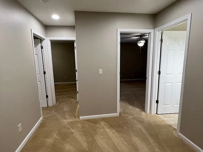 6893 Fenwick Dr — Photo 13