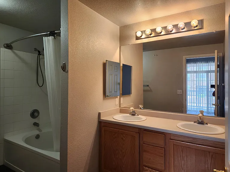 7440 S Blackhawk St #7208 — Photo 5