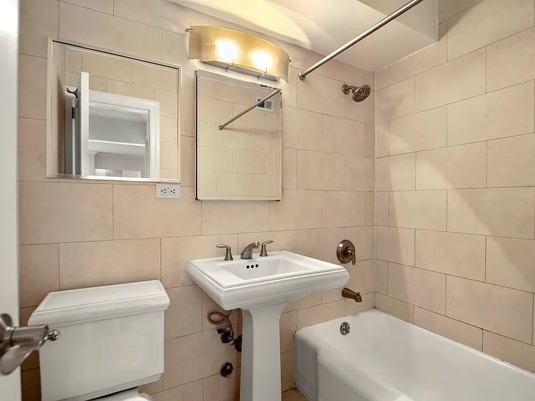 141 E 33rd St #2C — Photo 9