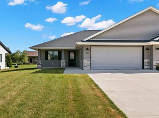 132 Sunrise Ct, Cedar Grove, WI 53013