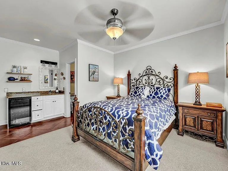 2555 Saint James Dr #104 — Photo 22