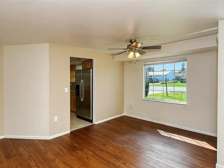 3137 Lockwood Ter — Photo 6