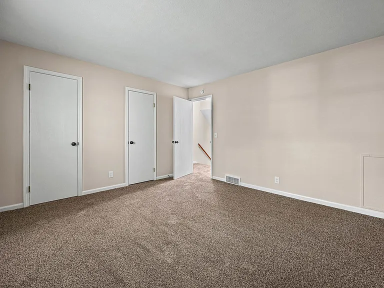 419 Britton — Photo 10