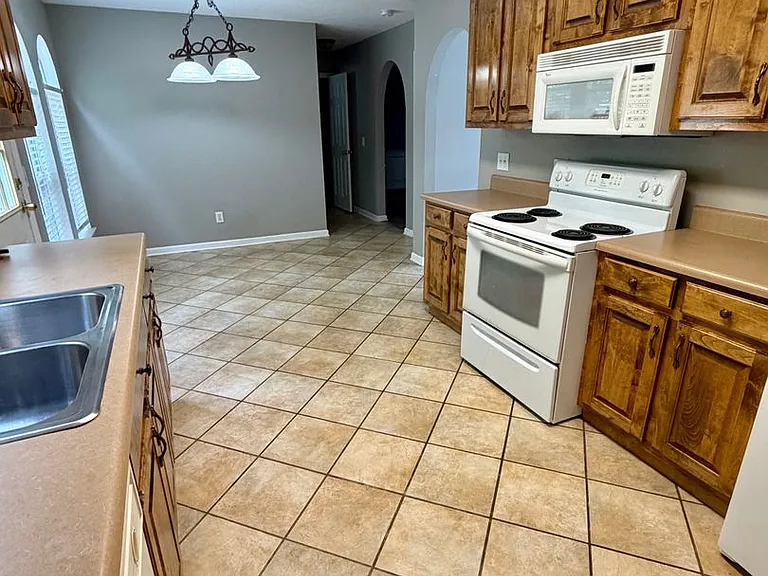 1701 W Oak Dr #252 — Photo 6