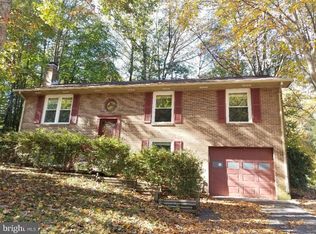 16214 Sheffield Dr, Dumfries, VA 22025