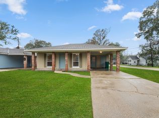 8740 Aubin St, Denham Springs, LA 70726