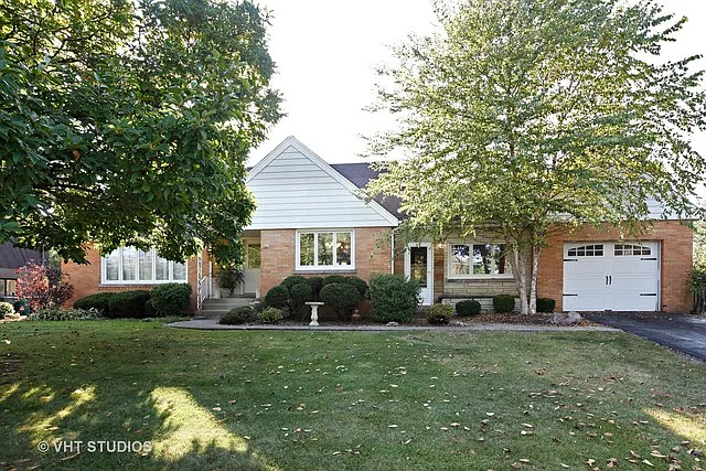 11990 Hillcrest Dr photo 1