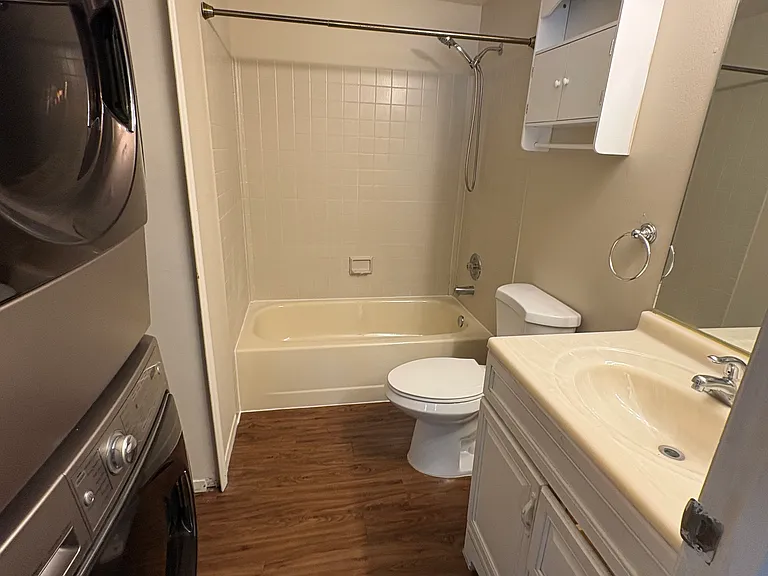 1546 S Ouray Cir #B — Photo 21