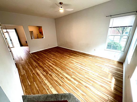4th image of 1431 Laurel Park Dr