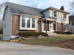 10413 Walrond Ave, Kansas City, MO 64137