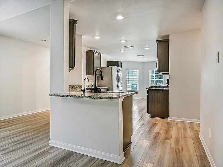 23144 Shakespeare Dr — Photo 6
