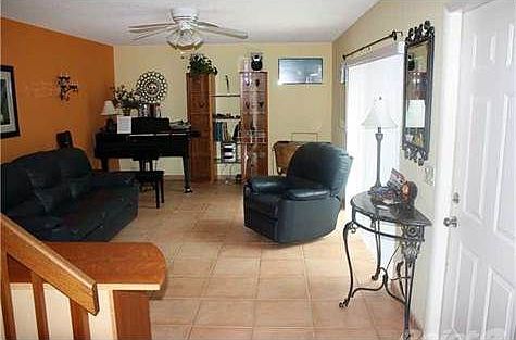 4th image of 2579 Lakeview Ct #2579