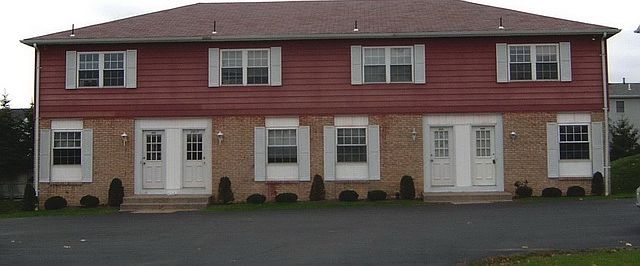 1st image of 3915 Canterbury Dr