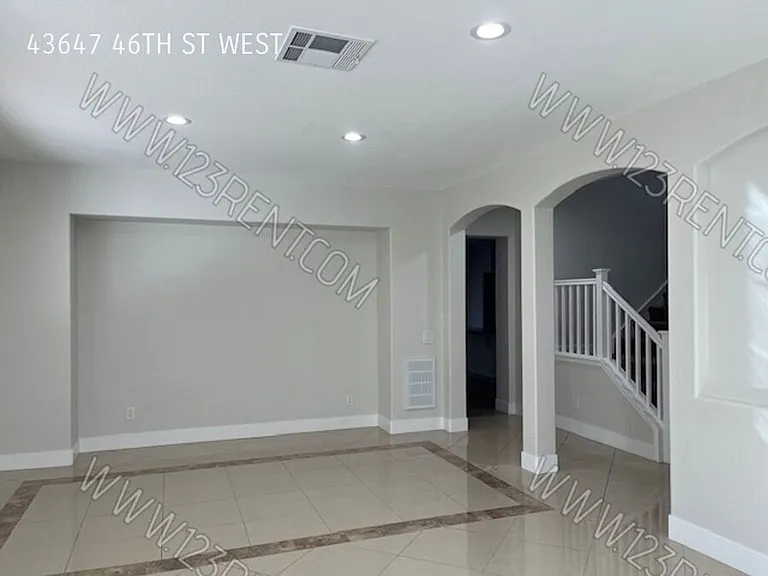 43647 46th St W — Photo 4