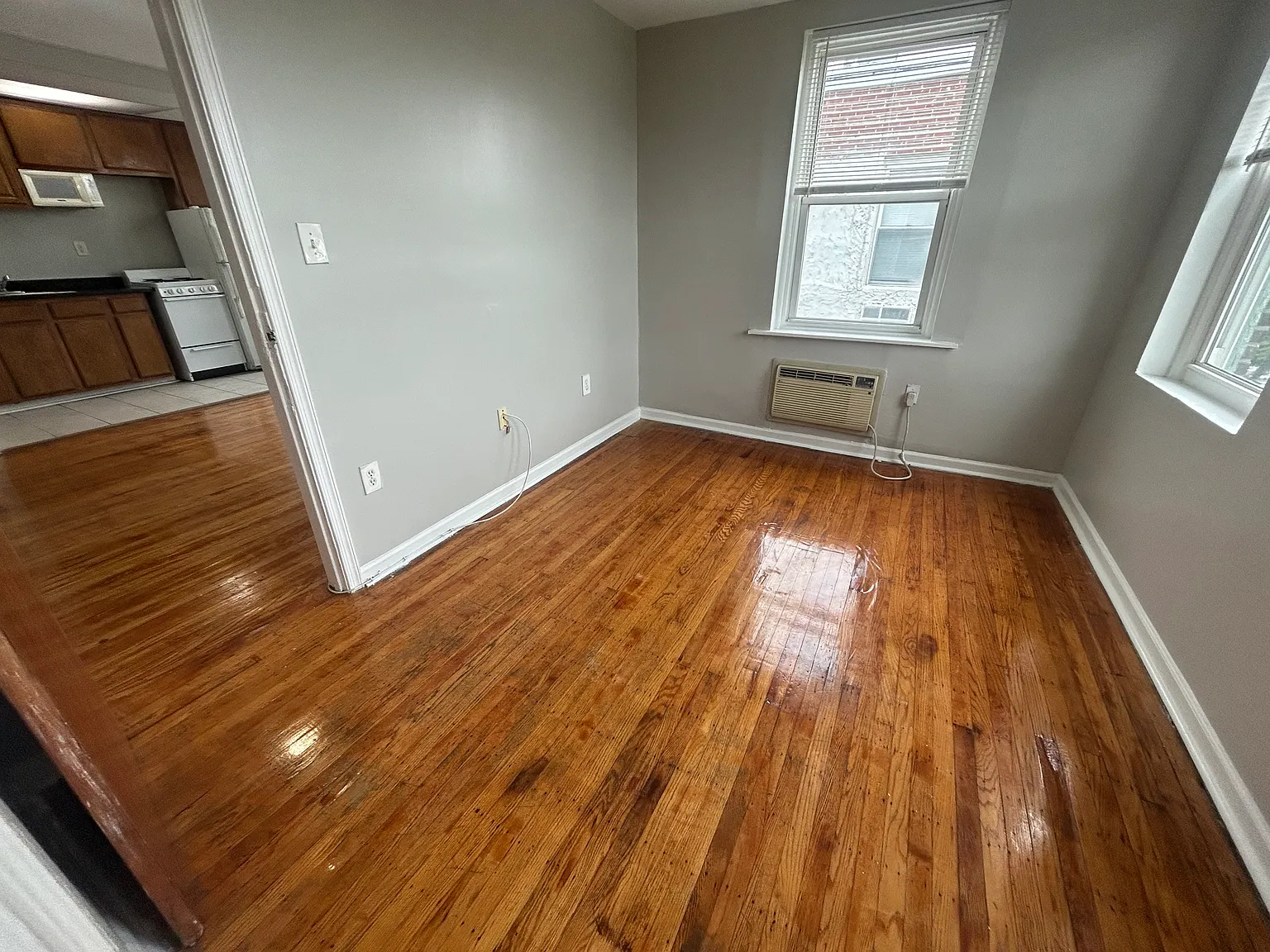 1 bed, $1,090 — Photo 4