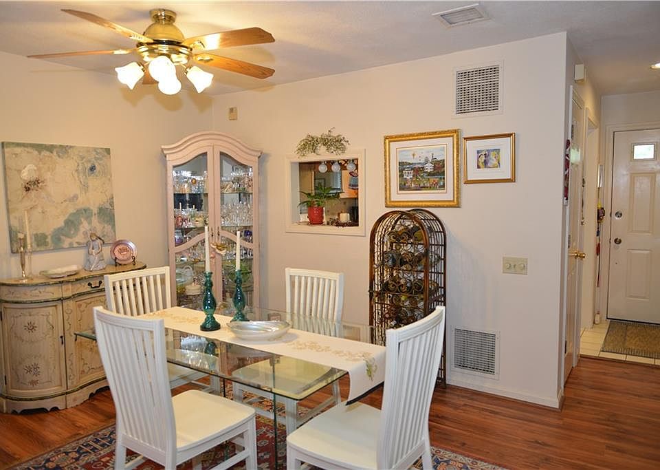 1st image of 106 Scenic Dr #106