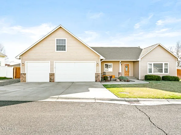 409 S 93rd Ave, Yakima, WA 98908