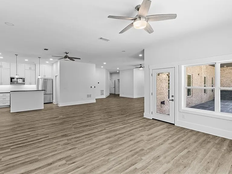 15448 Hopewell Rd — Photo 47