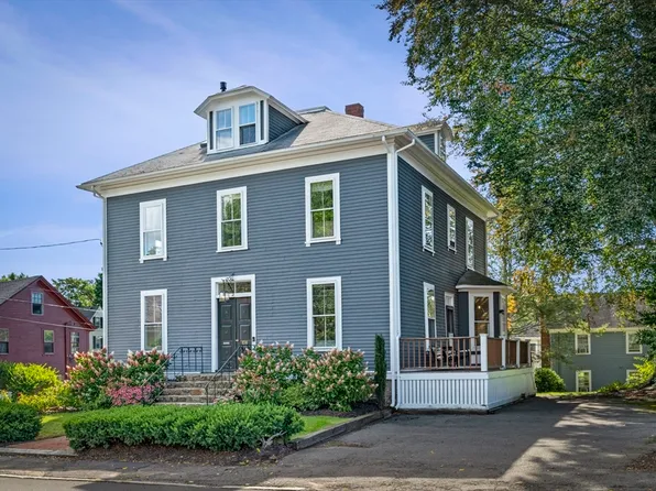 108 Elm St #2, Marblehead, MA 01945