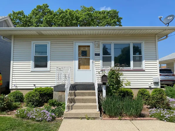 1271 Crosat St, La Salle, IL 61301
