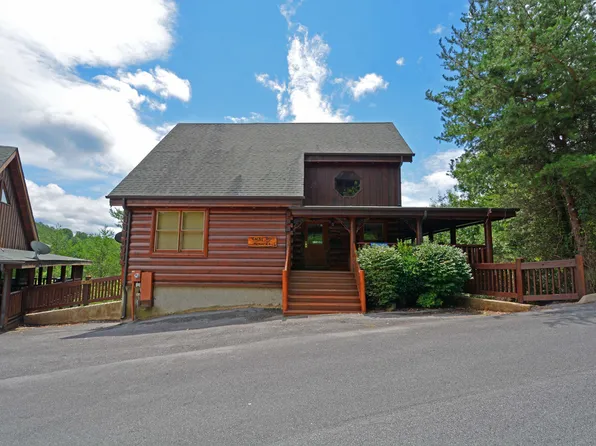 1806 Panther Path Way, Sevierville, TN 37876