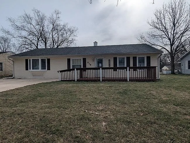 216 Miller Dr photo 1